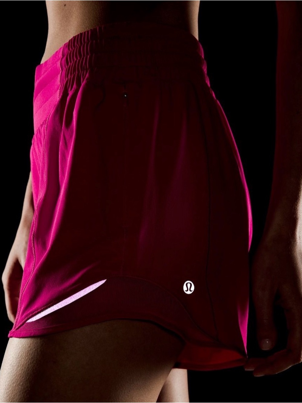 Lululemon - Hotty Hot High Rise Short 4” - Size 8 - NWT